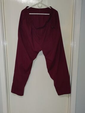 Women's Burgundy Scrub Pants - Classic Casual Fit